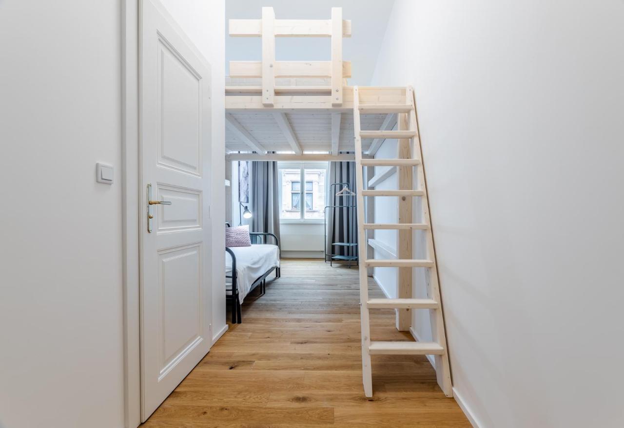 Elegant Apartments Located In The Centre Of Praga Exterior foto