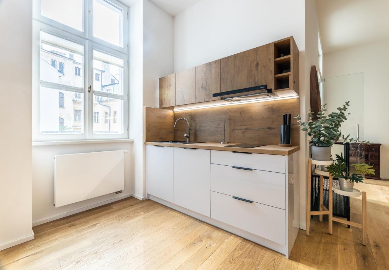 Elegant Apartments Located In The Centre Of Praga Exterior foto