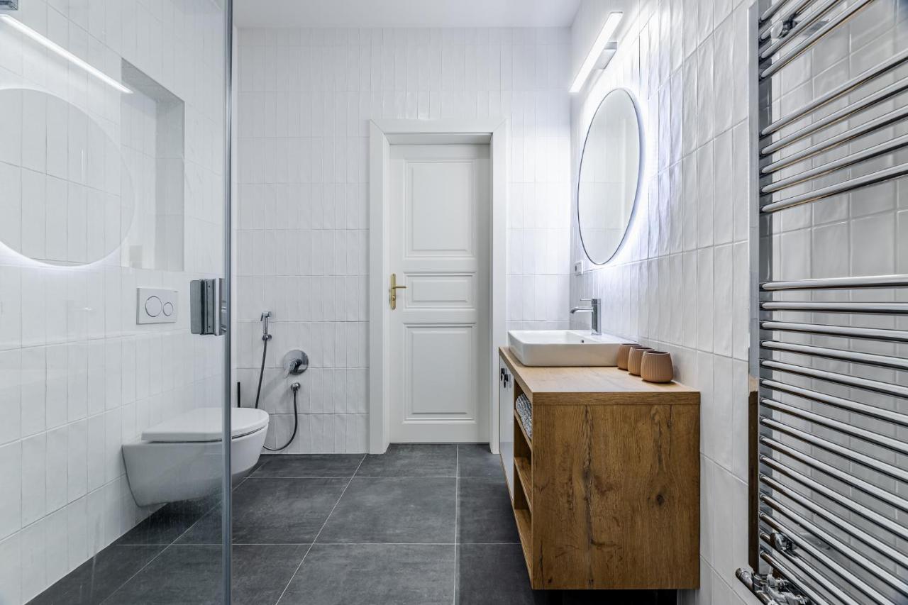 Elegant Apartments Located In The Centre Of Praga Exterior foto