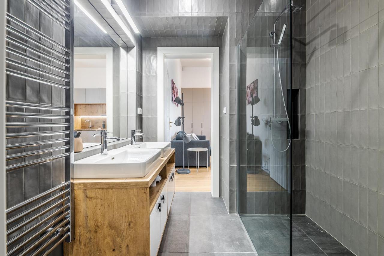 Elegant Apartments Located In The Centre Of Praga Exterior foto