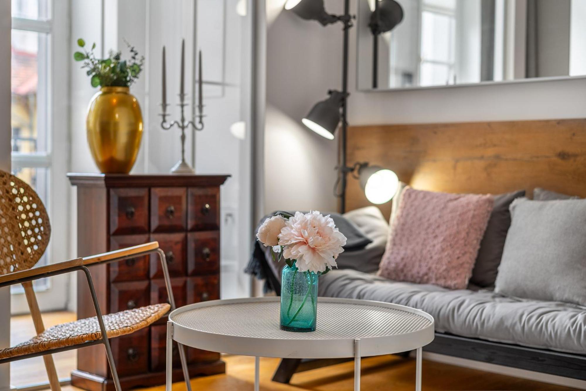 Elegant Apartments Located In The Centre Of Praga Exterior foto