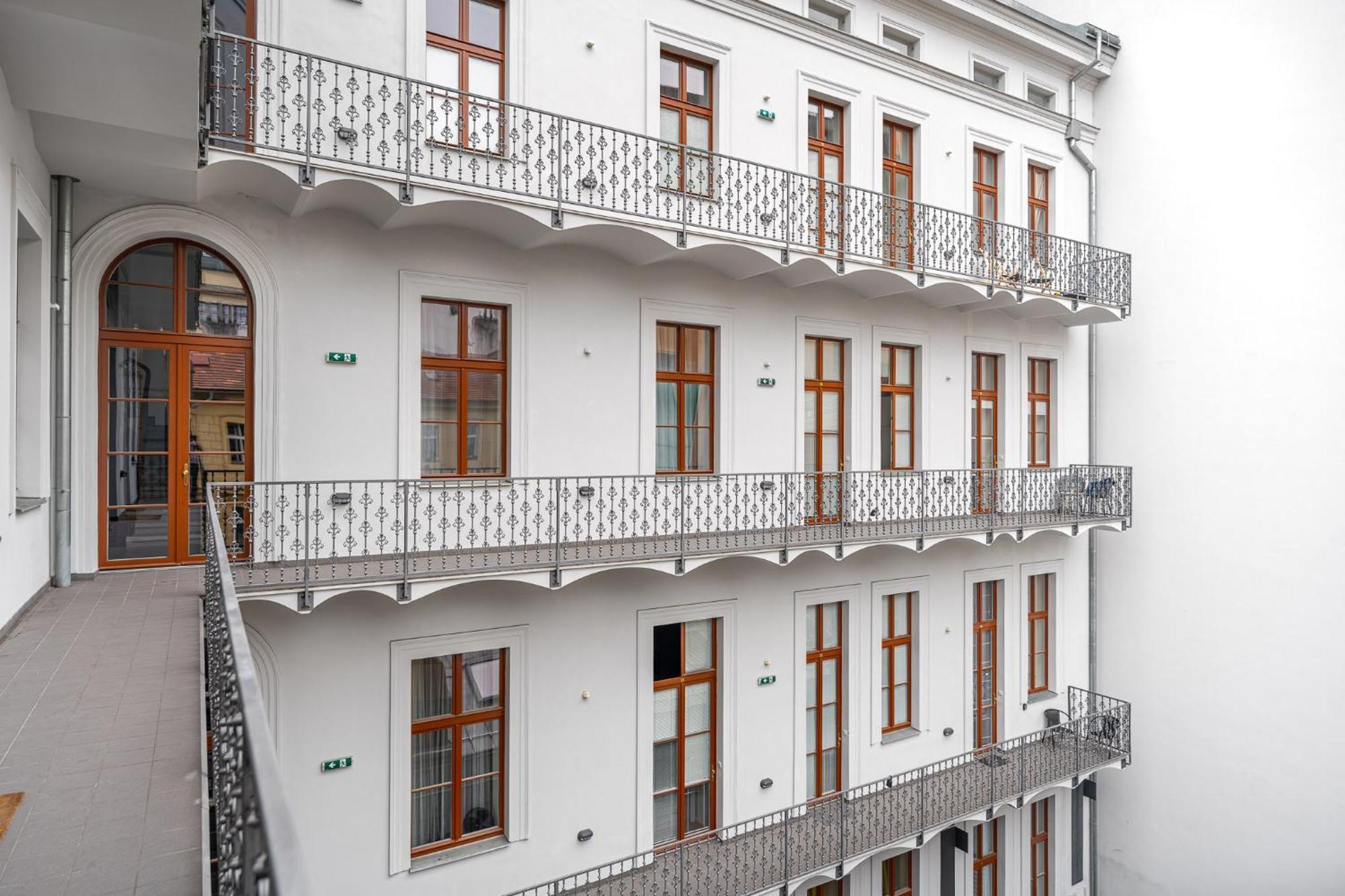 Elegant Apartments Located In The Centre Of Praga Exterior foto